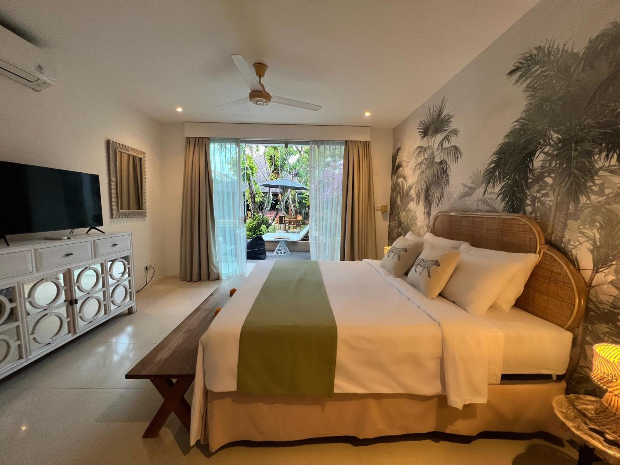 Saffira, - Pool, Garden, Rooftop - Walk To And Cafes!
